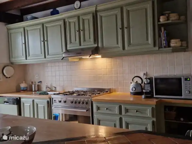 La Grange Imperiale en Francia, Dordoña, Salagnac - casa vacacional cocina