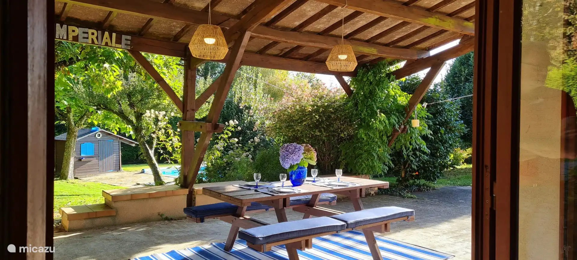 Überdachte Terrasse