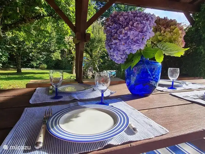 schönes Essen im Freien