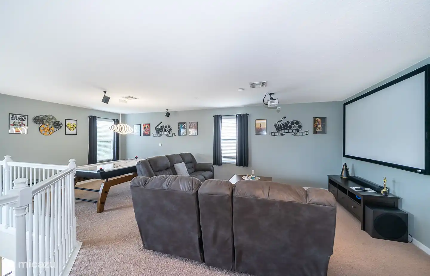 Cinéma ou salle de cinéma 1er étage