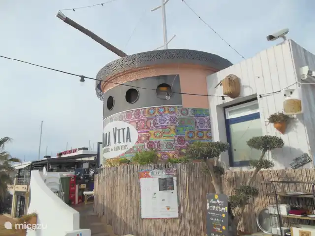 Casa 68 Montanas y el mar | Espagne, Costa Blanca, Adsubia - villa Mala Vita. Bar/restaurant branché dans le port de Denia.