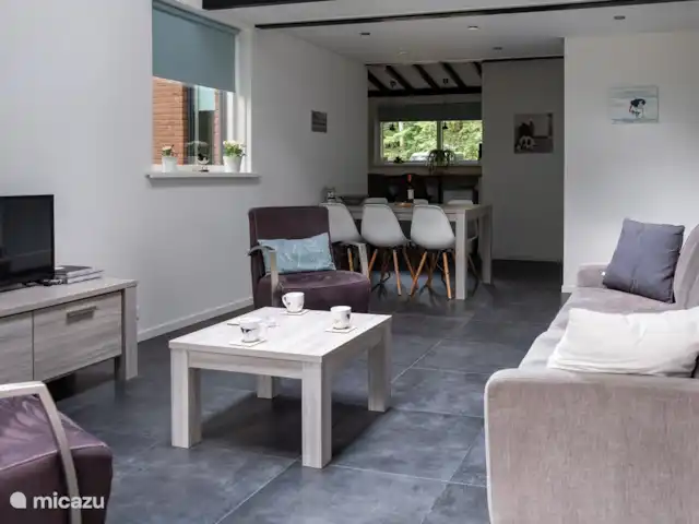 Scholekster huren in Nederland, Overijssel, Ommen - vakantiehuis Woonkamer met zicht richting de keuken
