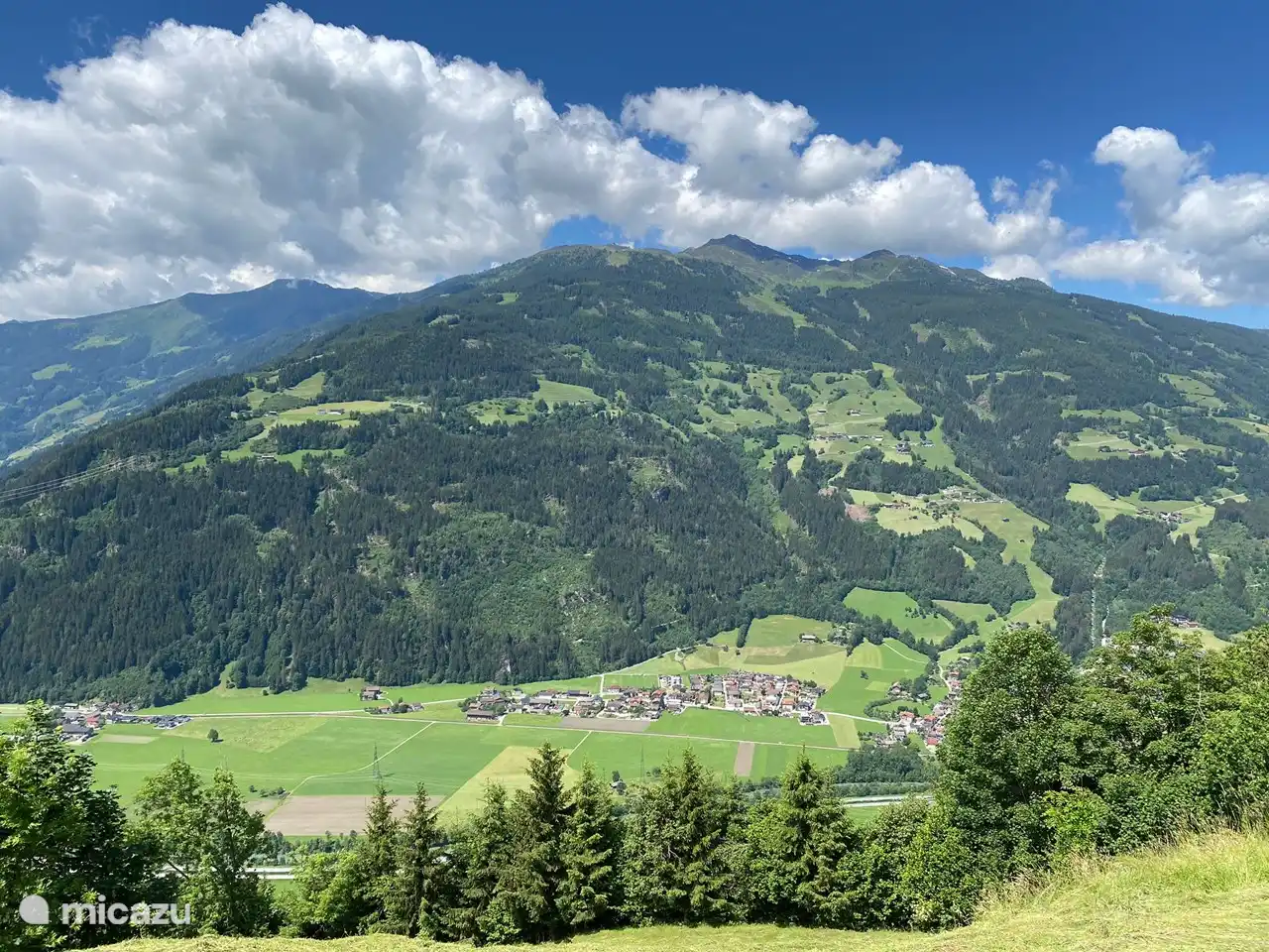 Desde el otro lado, paseo Talblick, foto tomada hacia la casa