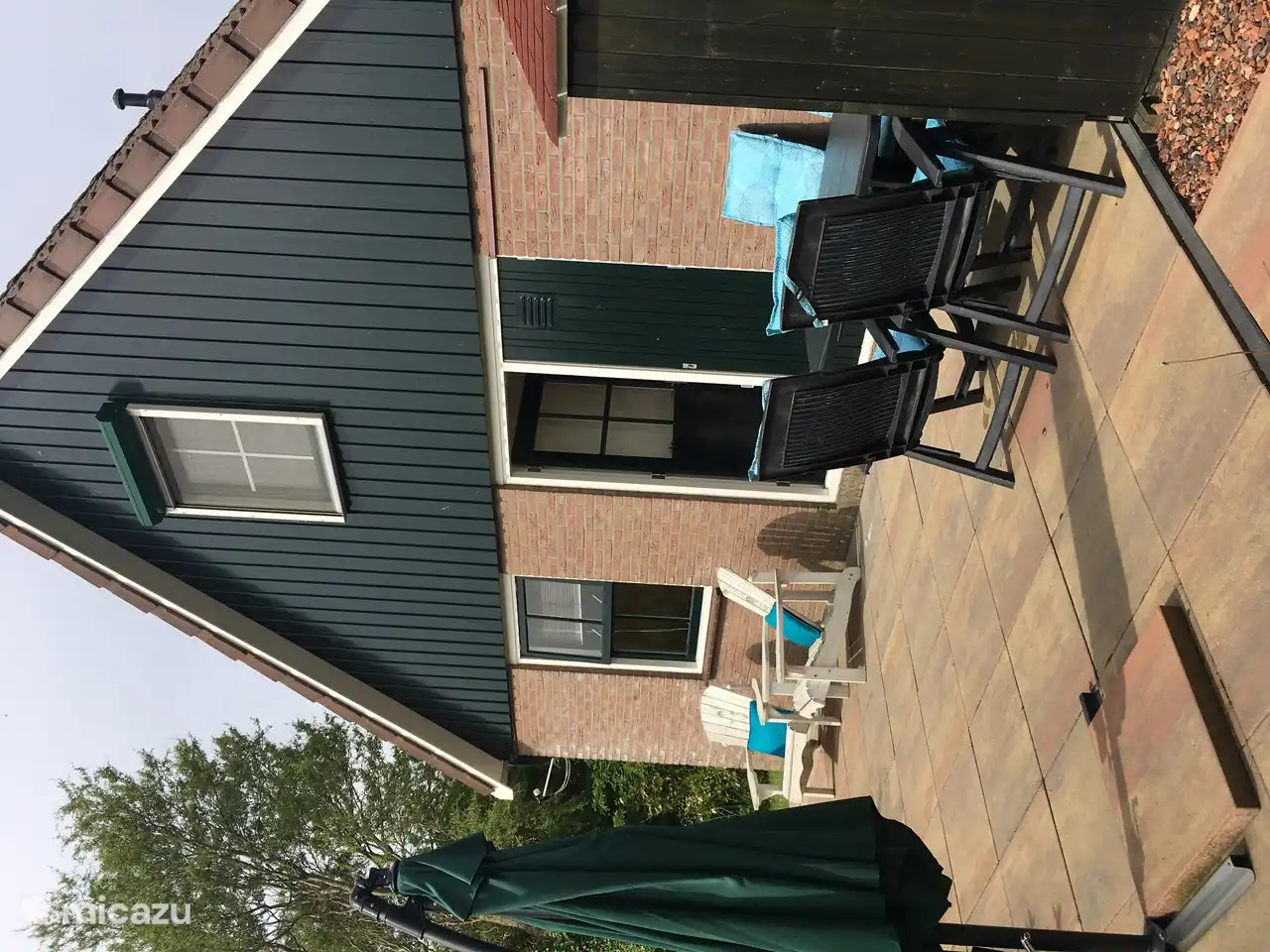 Die Morgensonne von hinten