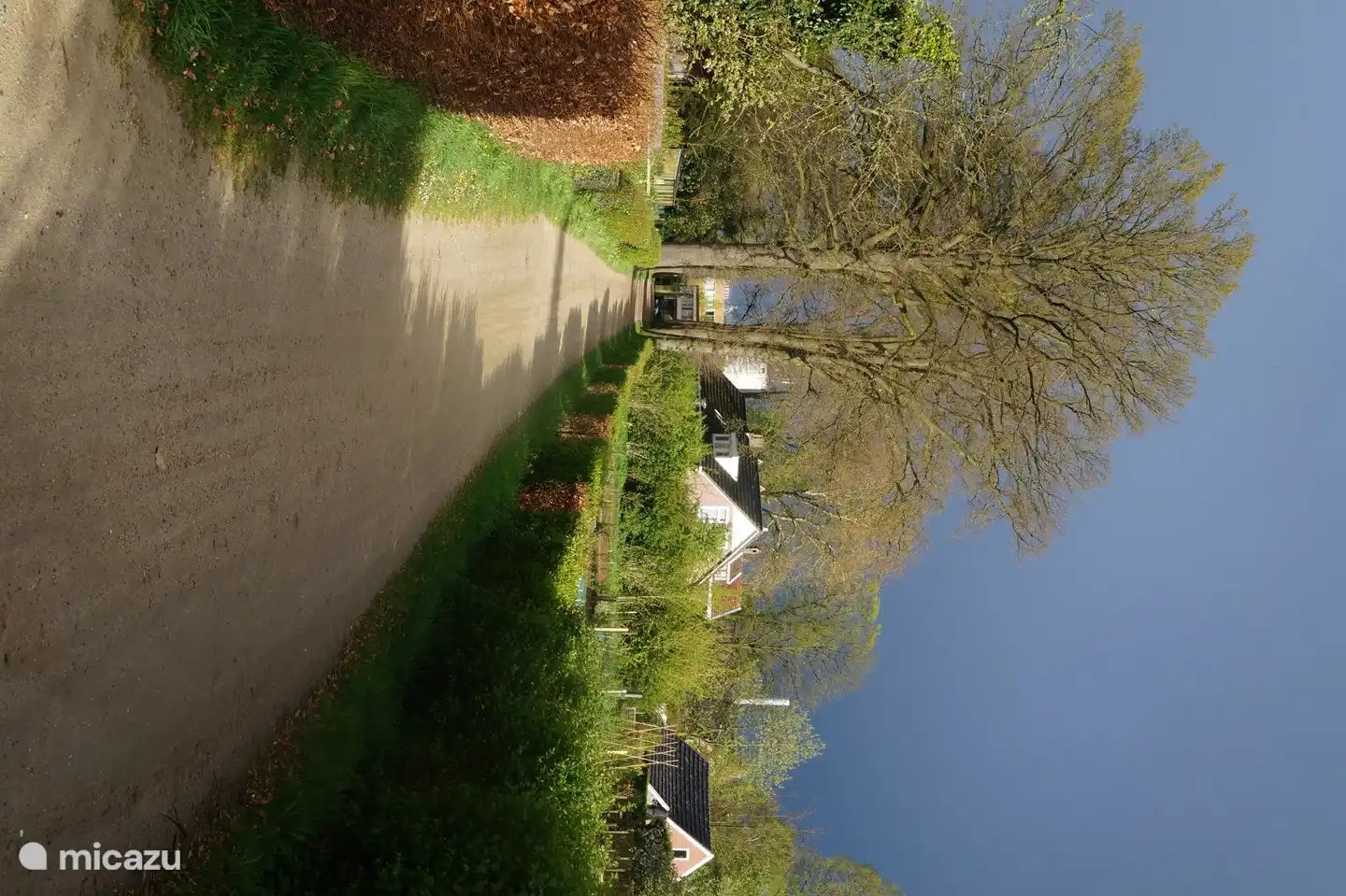 Die Auffahrt zur Ferienwohnung.