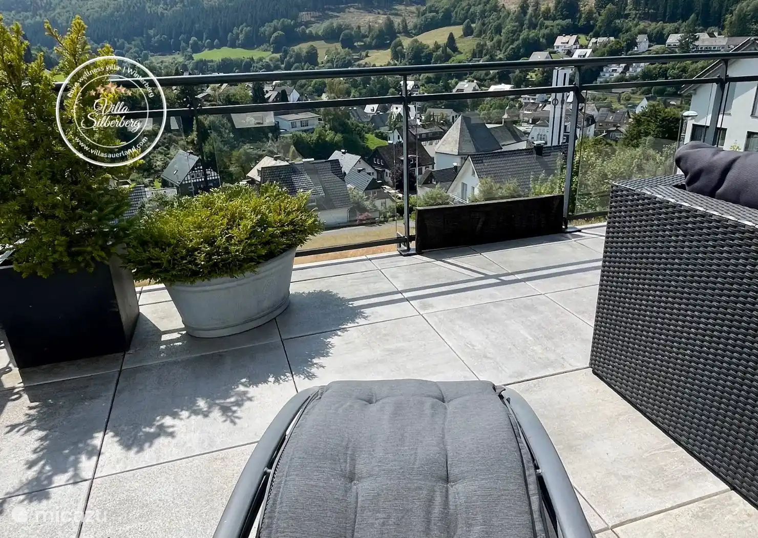 2 c&#243;modas tumbonas