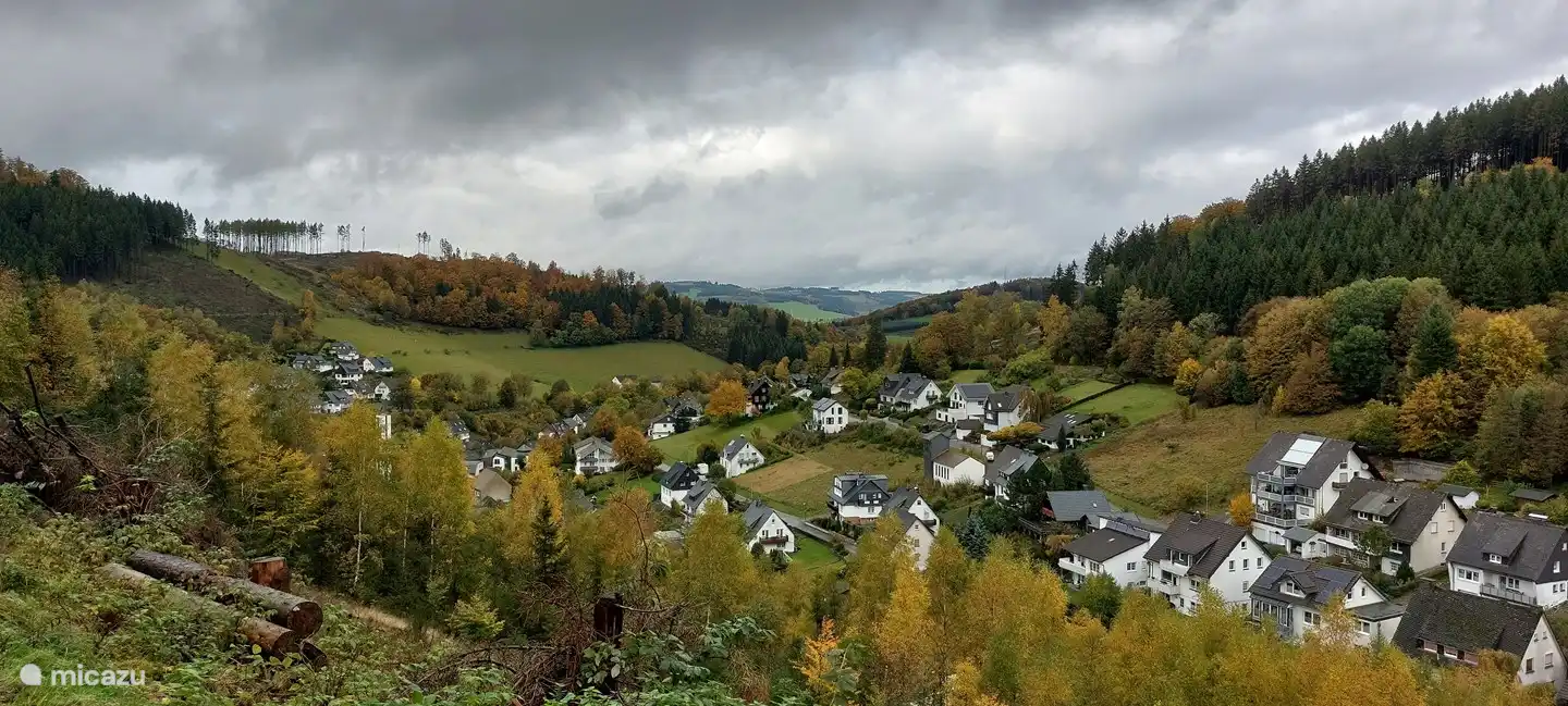 Vista de la casa y el valle.