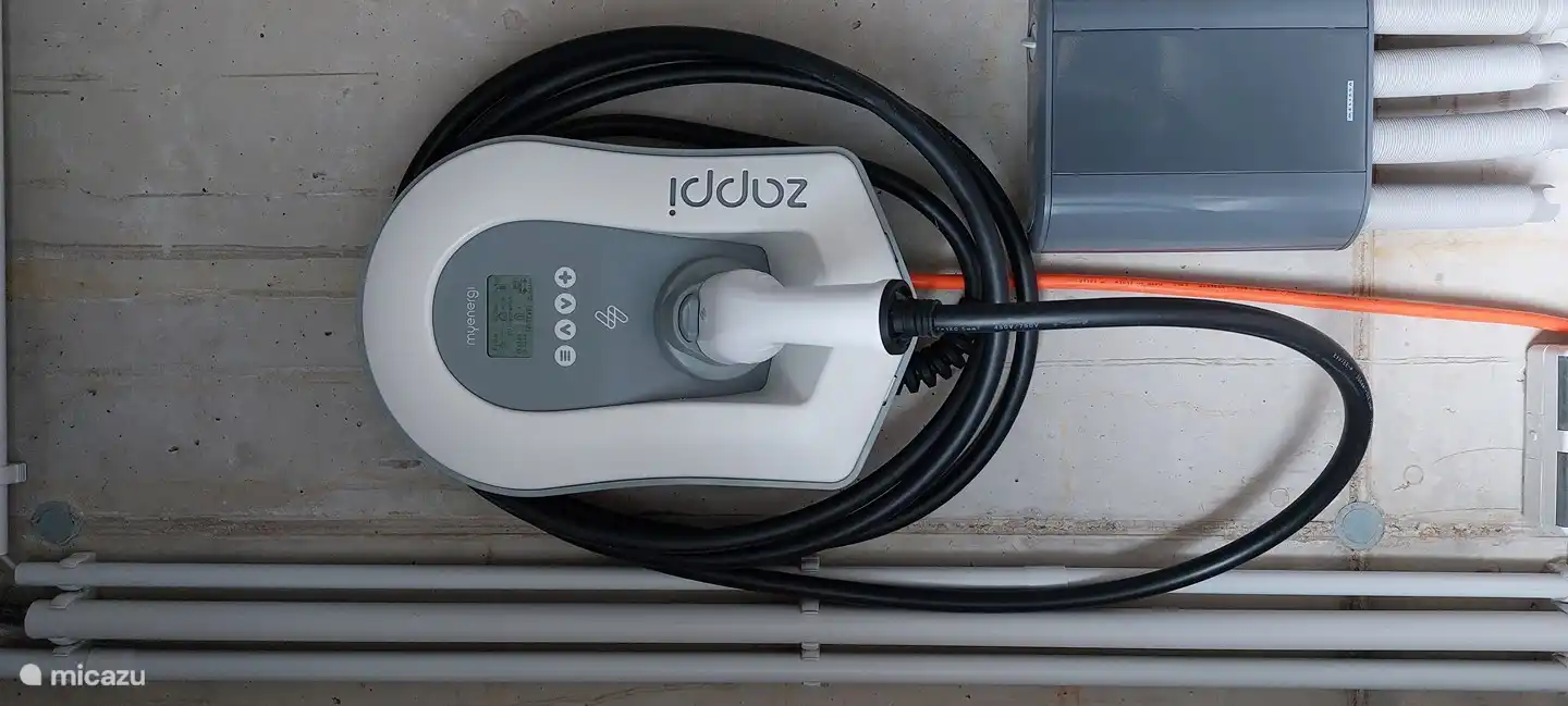 Estaci&#243;n de carga de 11 KW para coches el&#233;ctricos