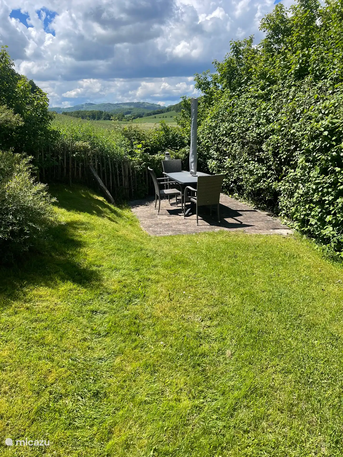 Terrasse im Hinterhof 