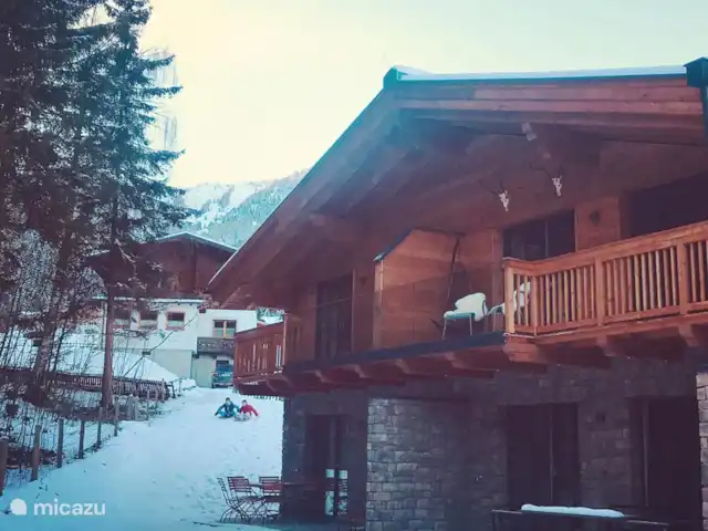 Location de Vacances Autriche, Salzburgerland, Krimml, cabane en bois / lodge - Wasserfall Lodge / Style alpin Balcon arrière spacieux et attrayant