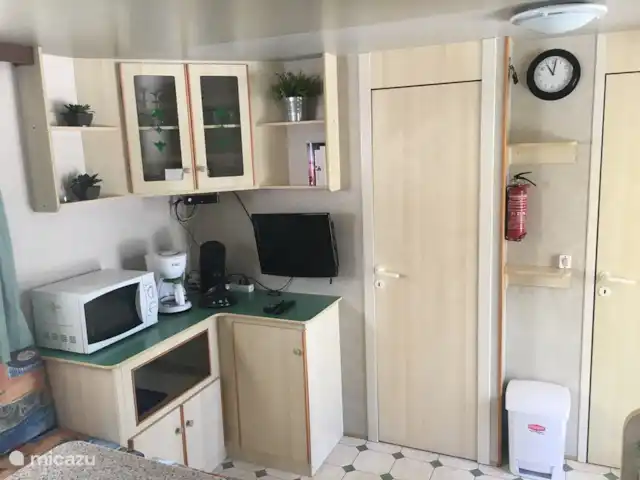 Italie, Proche Mer, Pise et Lucques | Italie, Toscane, Viareggio - cabane en bois / lodge Coin café et télé