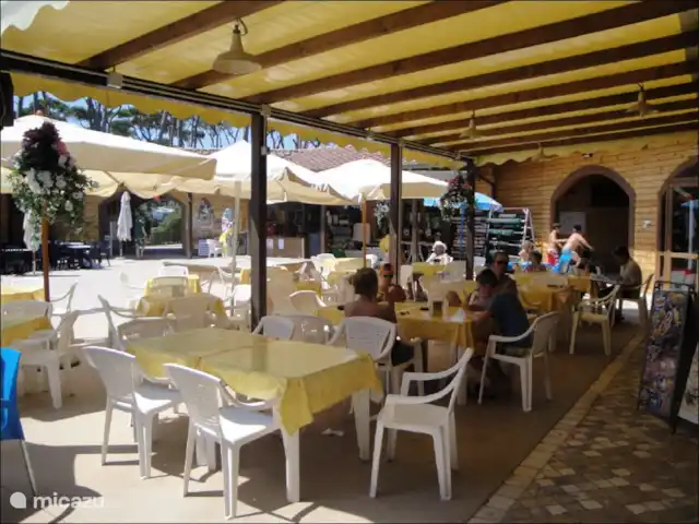Italie, Proche Mer, Pise et Lucques | Italie, Toscane, Viareggio - cabane en bois / lodge place centrale