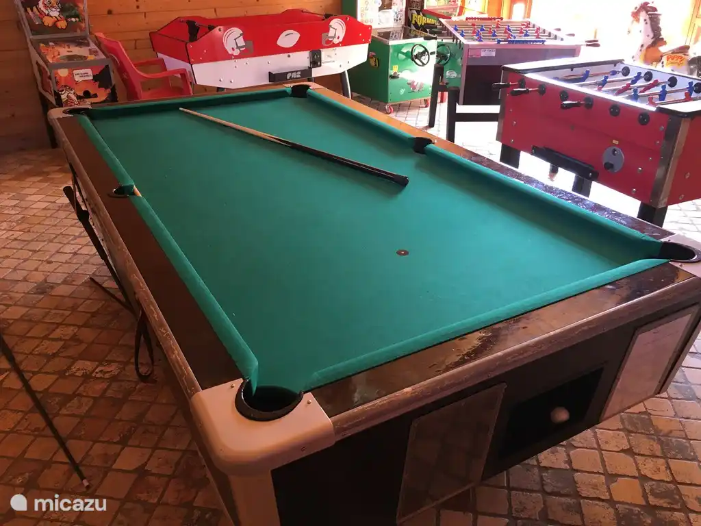 Billiard in the Plaza