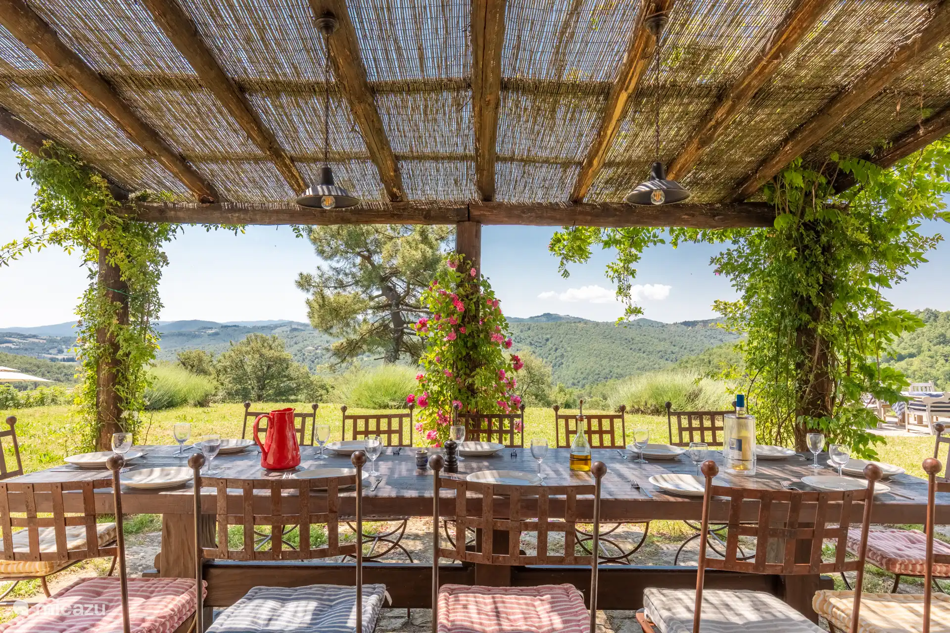 Pérgola con vistas al W