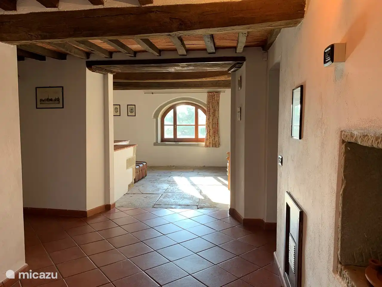 Porch of corridor on the first floor with a view to the South