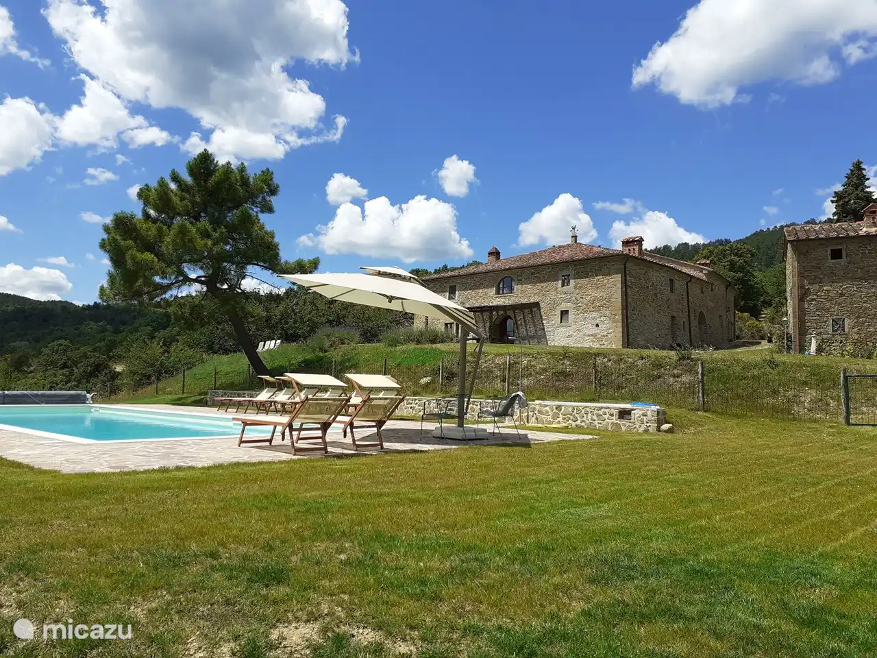 View of the house from the driveway