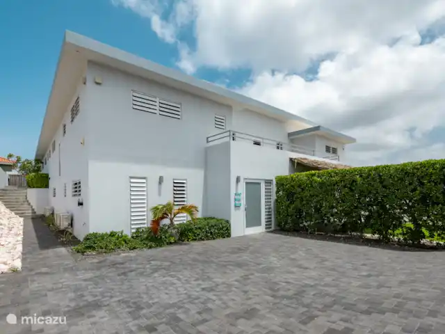 Résidence SeLaVi Curaçao | Curaçao, Banda Ariba (est), Vista Royal - villa Selavi Parking