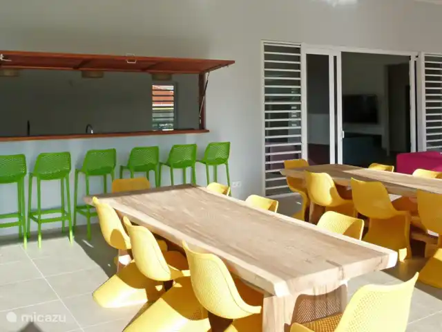 Résidence SeLaVi Curaçao | Curaçao, Banda Ariba (est), Vista Royal - villa Porche avec bar de cuisinePorche