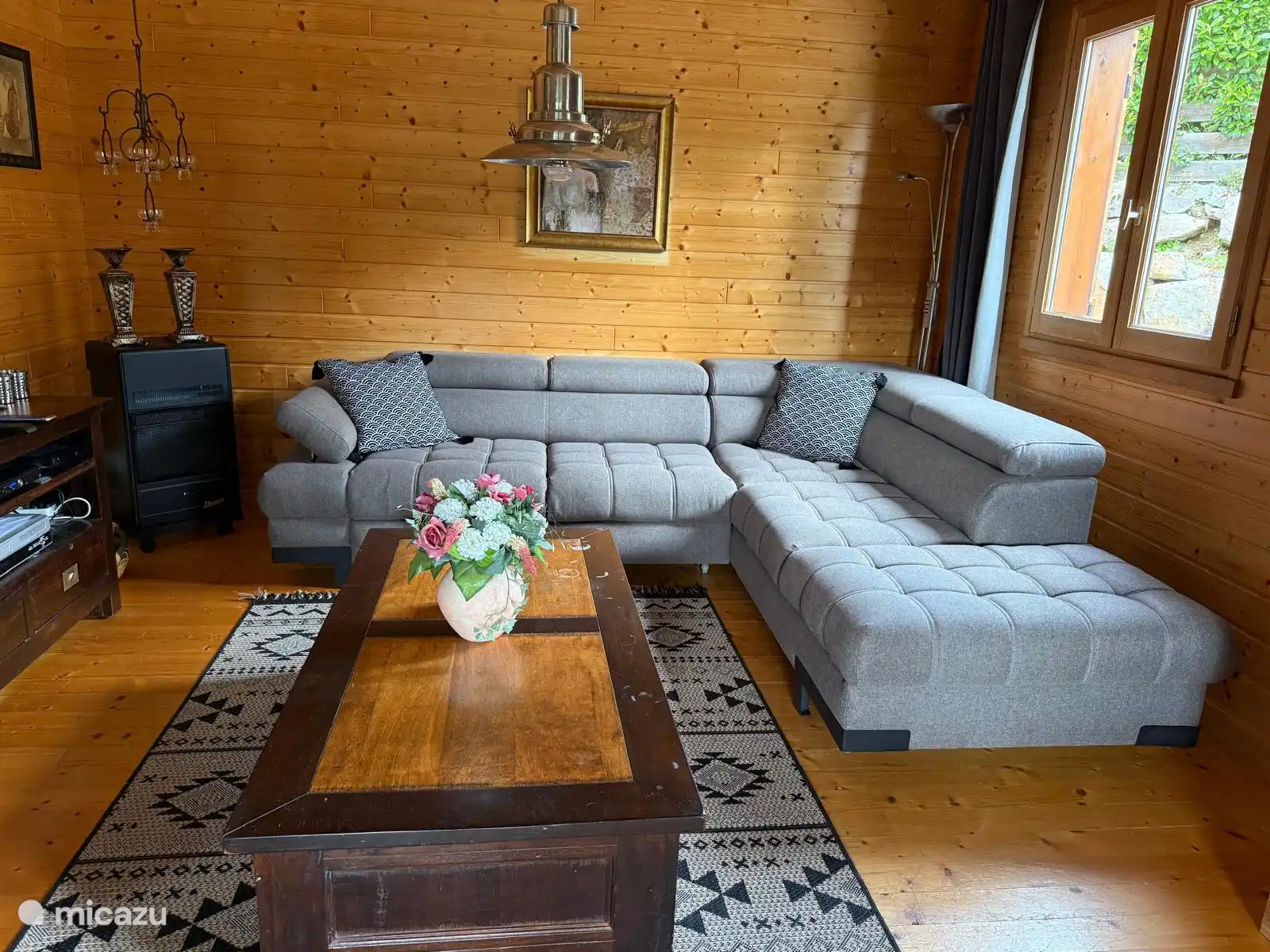 Notre nouveau canapé d’angle. Belle!!
Juin2025