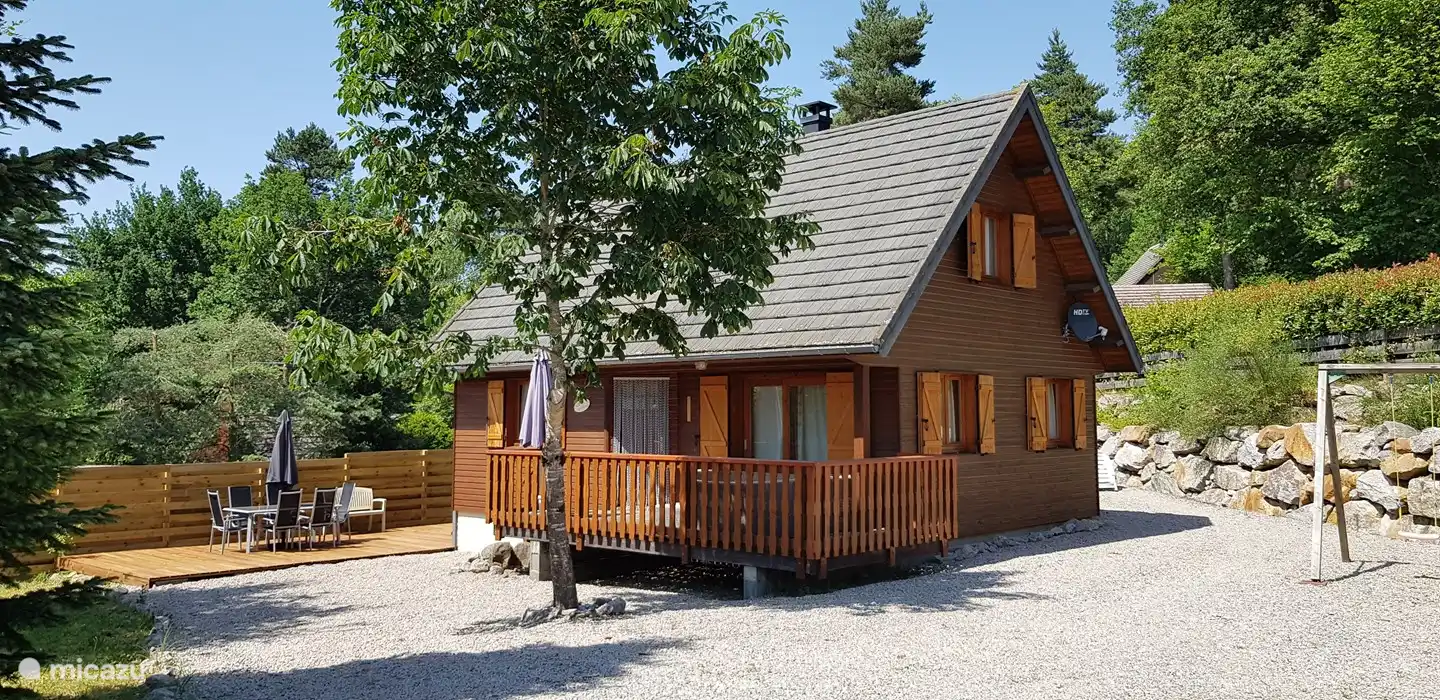 Cyclisme, France, Cantal, Beaulieu (Cantal), chalet Maison de vacances 'Les Etoiles'