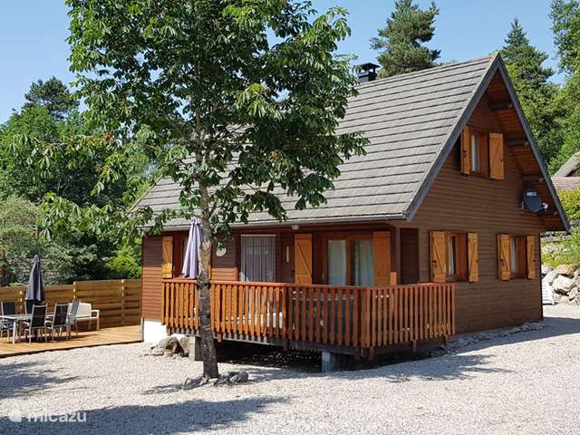 Holiday home in France,  Cantal, Vallat - chalet Holiday home 'Les Étoiles'