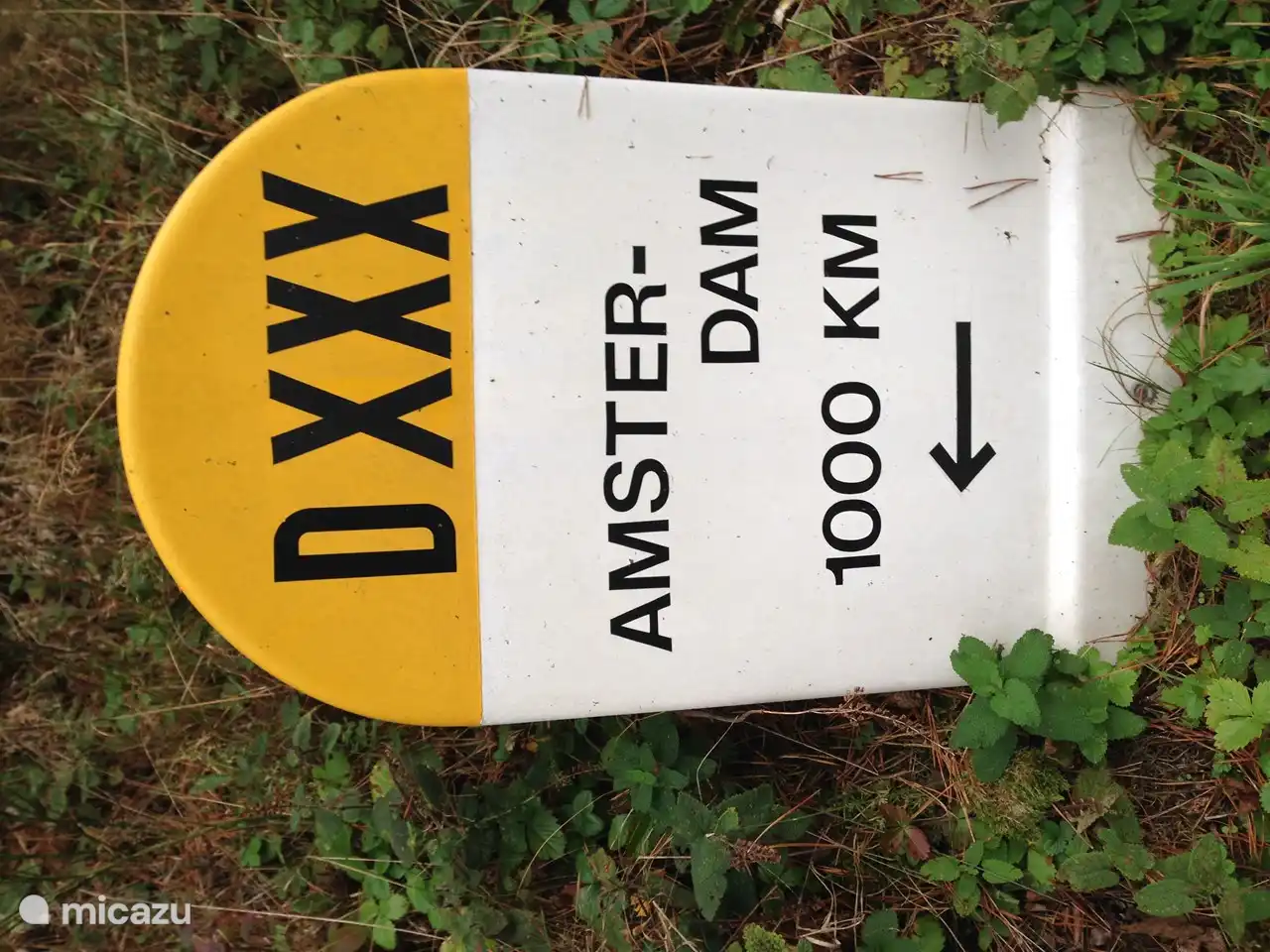 Seulement 1000 kilomètres jusqu'à Amsterdam ;) Rarara où est ce repère hectométrique ?