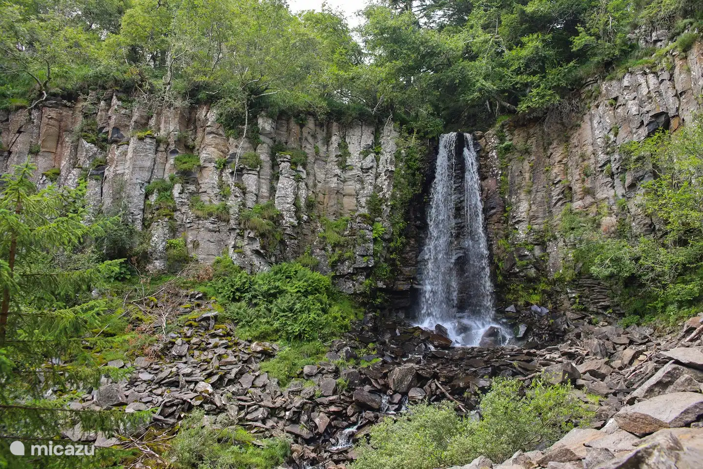 Les nombreuses cascades de la région.