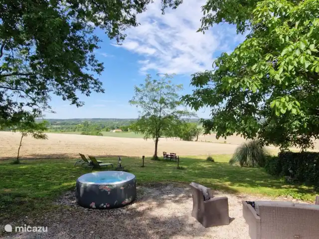 Van Gogh | France, Lot-et-Garonne, Douzains - gîte / cottage Vue depuis le spa