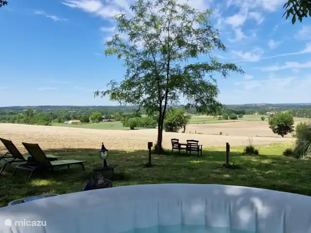 Van Gogh | France, Lot-et-Garonne, Douzains - gîte / cottage Vue depuis le spa.