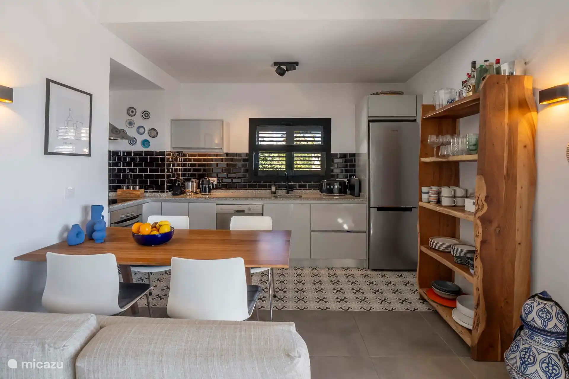 La cocina está completamente equipada, también es posible para 6 personas