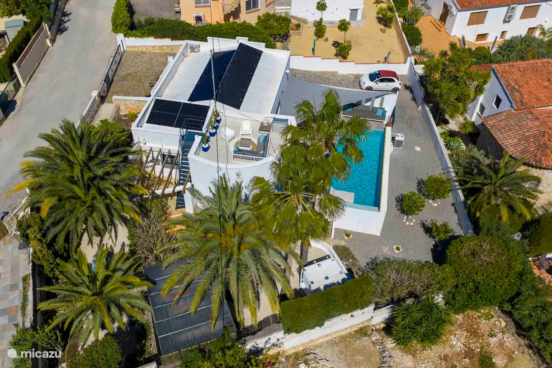 Resumen de Casa Ocho sobre la parcela