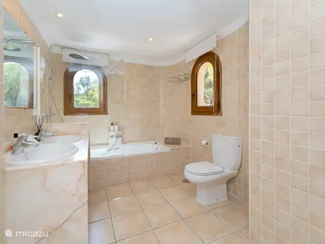 Villa met zwembad en super zeezicht huren in Spanje, Costa Blanca, Altea - villa