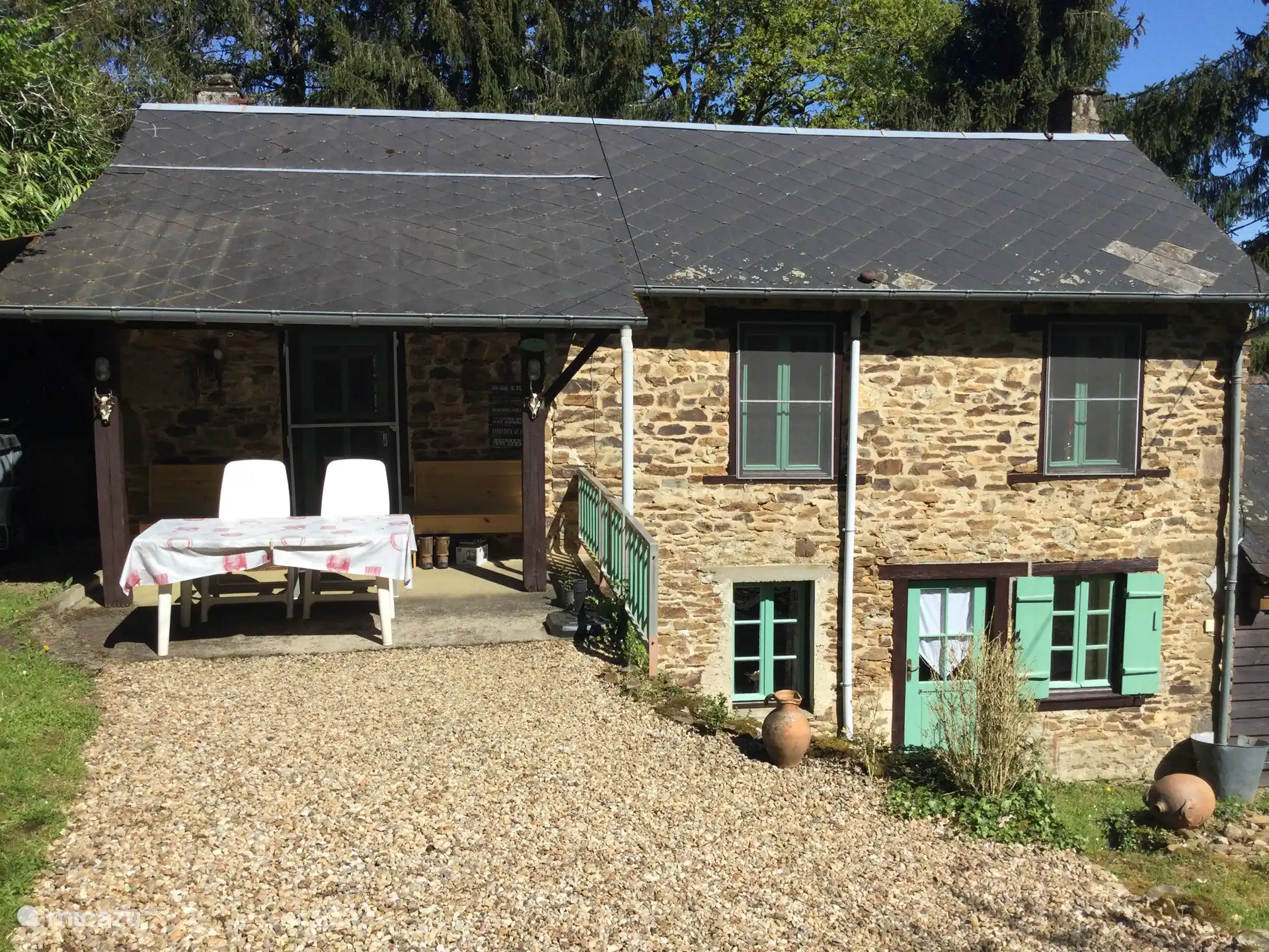 La Petite Maison Cachee in Frankreich, Haute-Vienne, Sussac - Ferienhaus