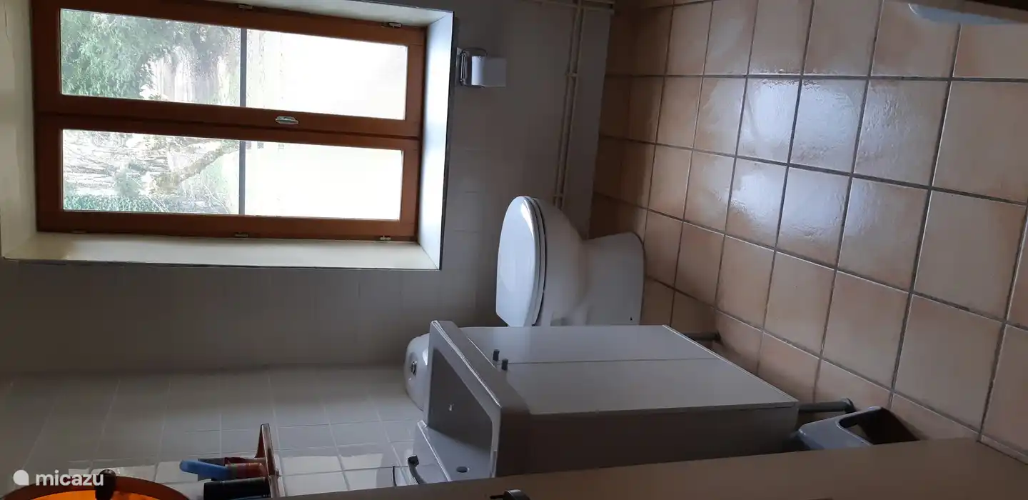 La Petite Maison Cachee in Frankreich, Haute-Vienne, Sussac - Ferienhaus