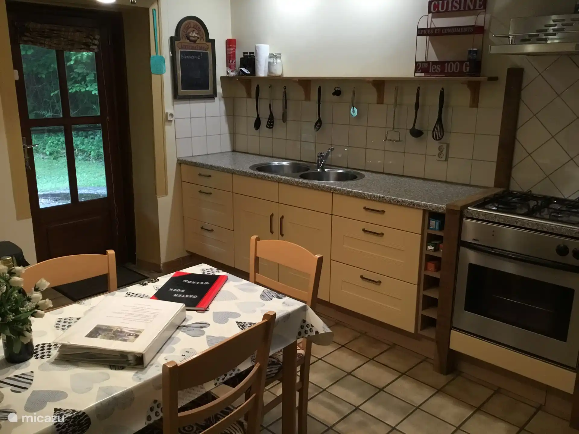 La Petite Maison Cachee in Frankreich, Haute-Vienne, Sussac - Ferienhaus