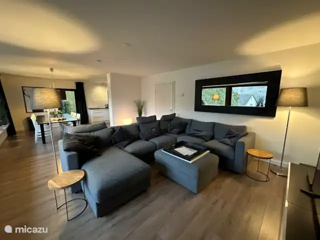 Villa Im Bongert Parque Nacional de Eifel en Alemania, Eifel, Hellenthal - casa vacacional Amplia zona de estar para relajarse.