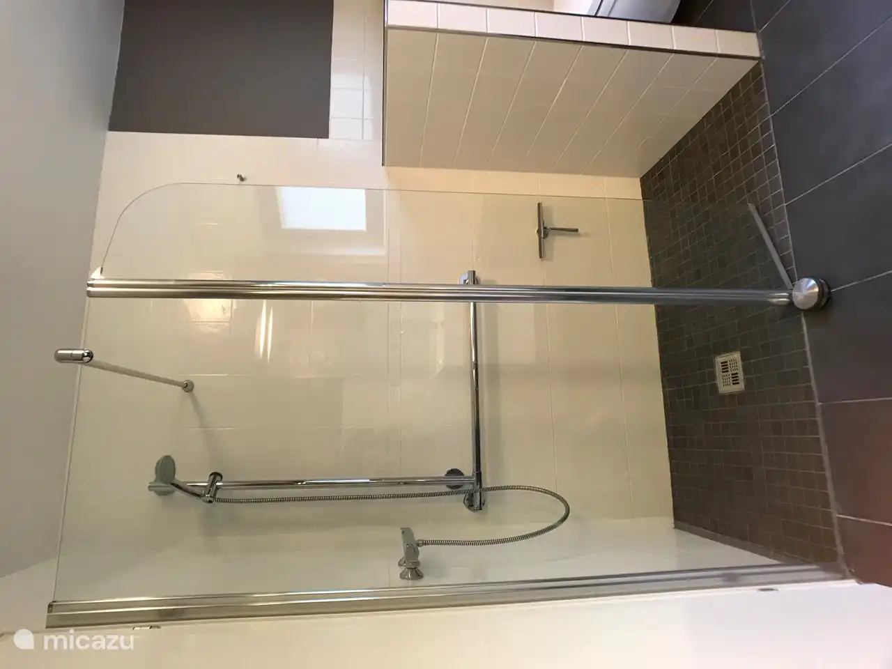 Douche à l'italienne