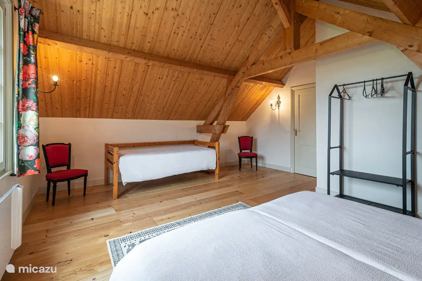 Schlafzimmer im ersten Stock