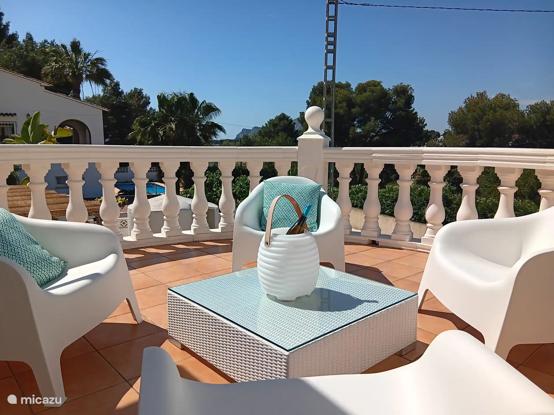 Terrasse extérieure à l’étage