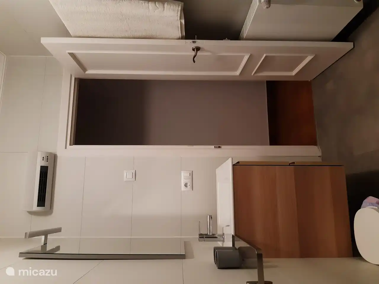 La première salle de bain