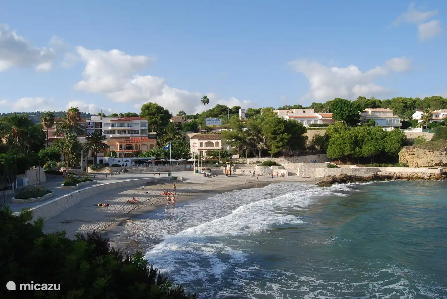 Plage de la Fustera à 5 min à pied