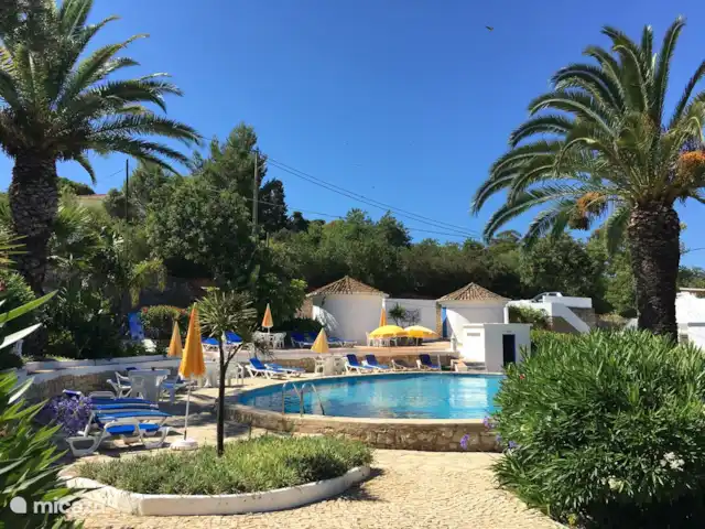 Casa Pura Vida, vue fantastique sur la mer | Portugal, Algarve, Guia - maison de vacances Piscine atmosphérique sur la colline