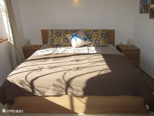 Casa Pura Vida, vue fantastique sur la mer | Portugal, Algarve, Guia - maison de vacances Lit double de haute qualité dans la chambre principale