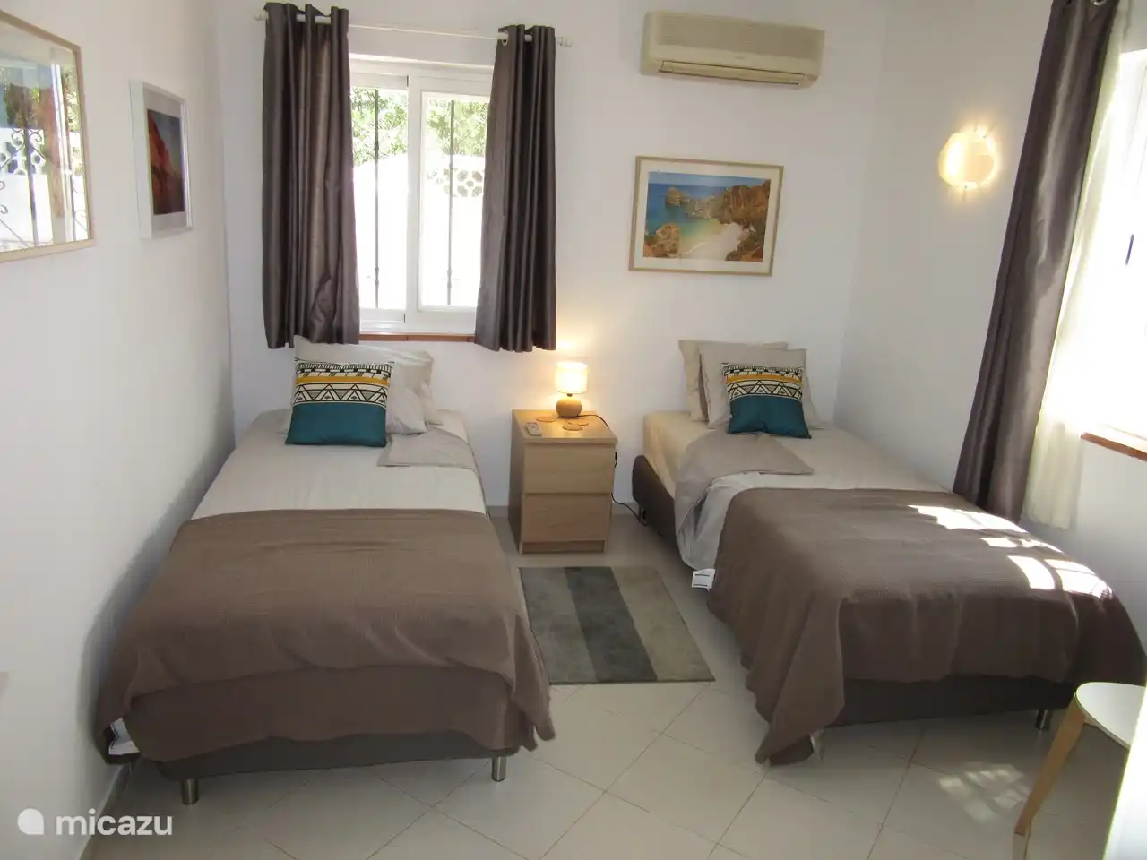 La deuxième chambre avec 2 lits simples de haute qualité (chacun 90x2m)