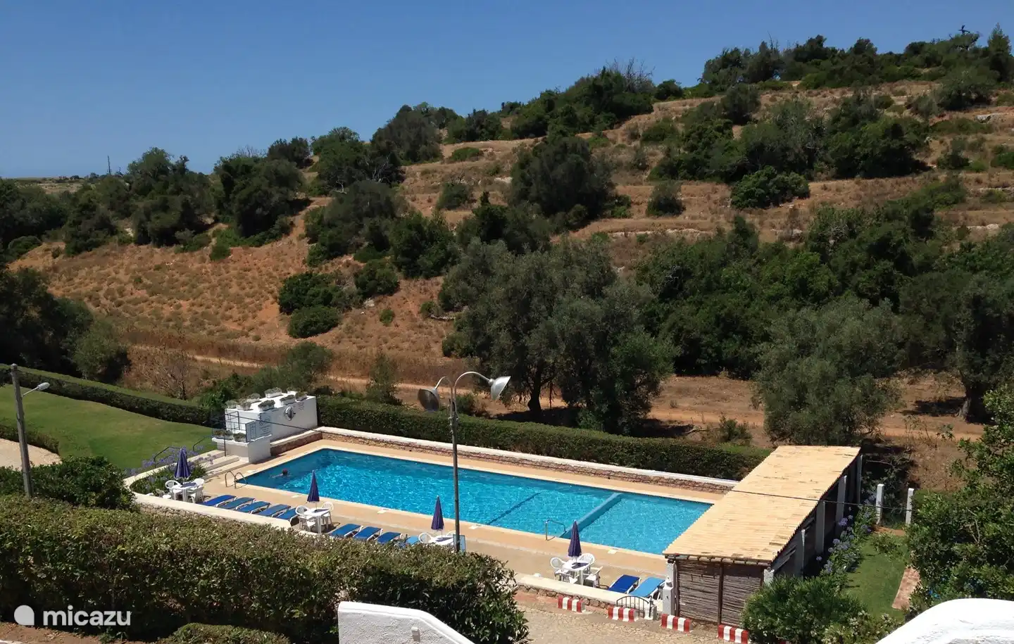Piscine dans la vallée