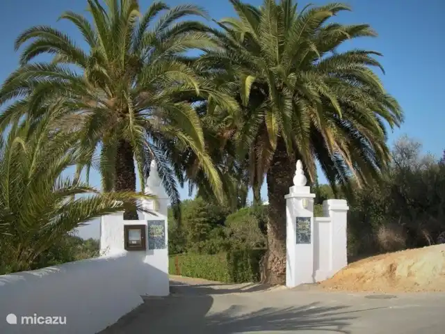 Casa Pura Vida, vue fantastique sur la mer | Portugal, Algarve, Guia - maison de vacances L’entrée de la Quinta da Saudade