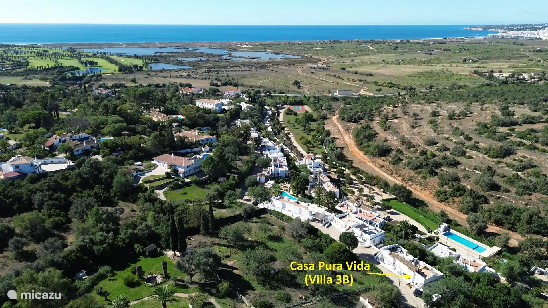 Vue aérienne avec l’océan