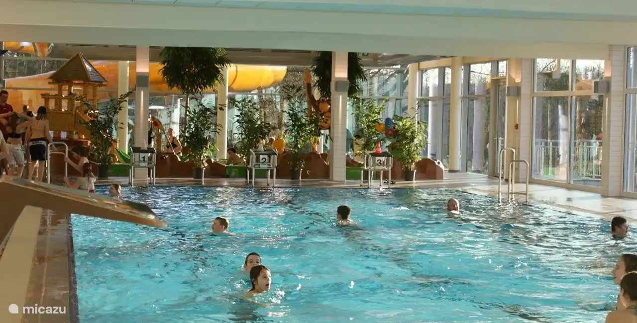 Piscine couverte à Uelsen, à 5 minutes de la maison de vacances