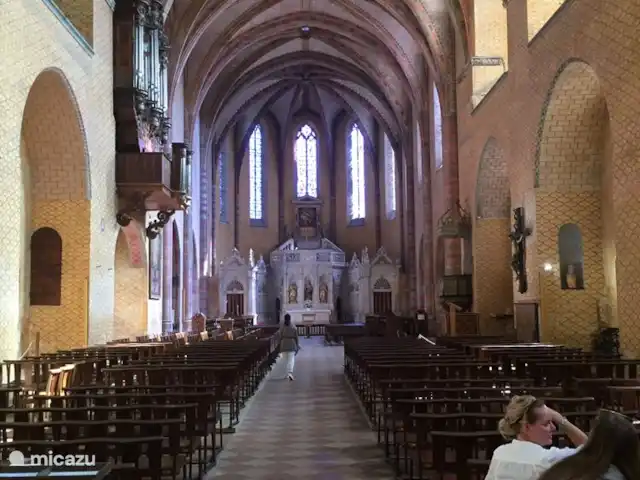Location de Vacances France, Tarn-et-Garonne, Vigueron, studio - Escude Fleuri dans la cathédrale du patrimoine mondial de moissac
