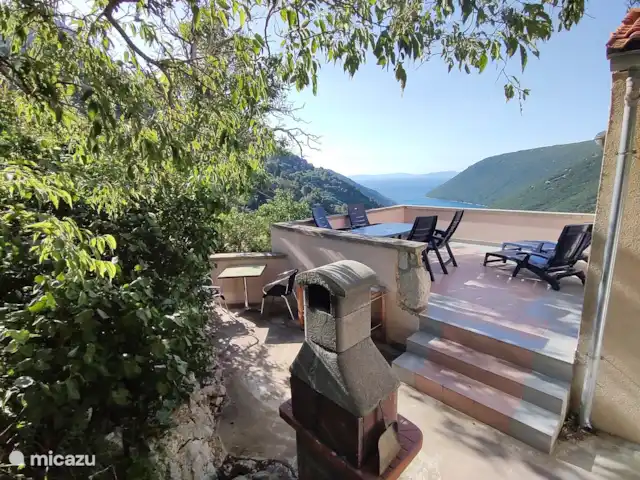 Fianona huren in Kroatië, Istrië, Labin - vakantiehuis BBQ vlakbij terras en keuken